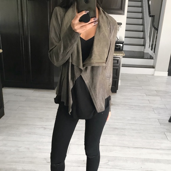 SOLD OUT - Picture 4 of 5